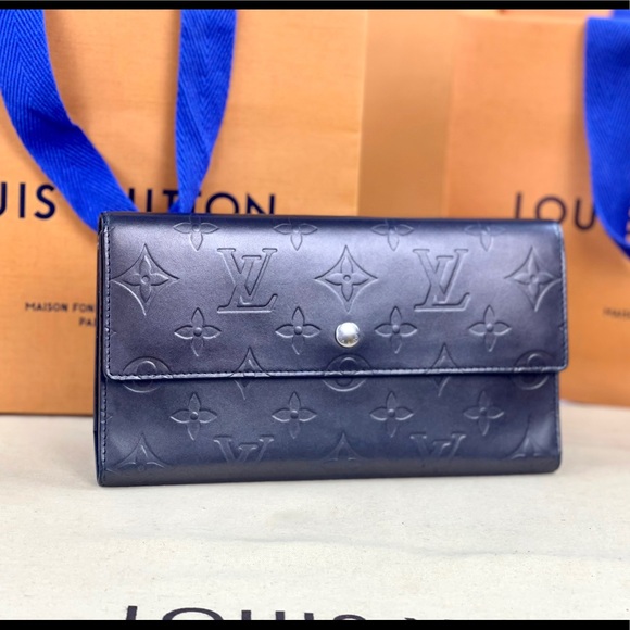 Louis Vuitton Handbags - 💎AUTHENTIC💎 Louis Vuitton Monogram Mat Porte-Tresor International Wallet